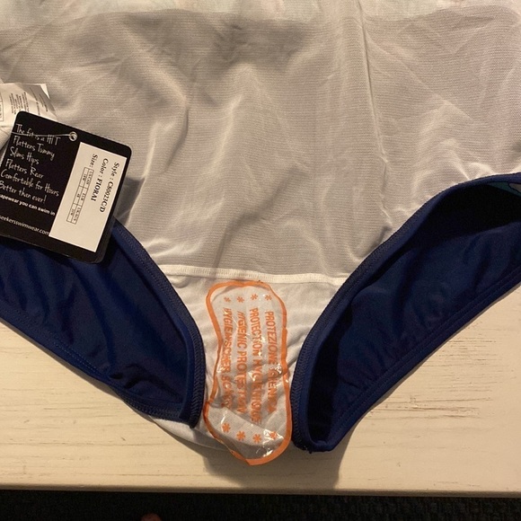 Seekers Contour One Piece Floral Swimsuit, 18W - Picture 6 of 7